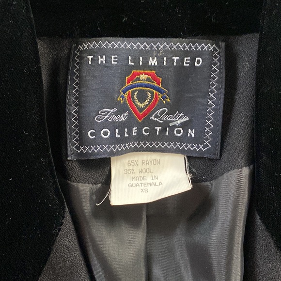 Luxurious women’s vintage blazer - menswear look - Picture 3 of 5